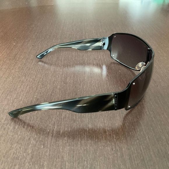 GUCCI 1832 Sunglasses - Picture 5 of 9